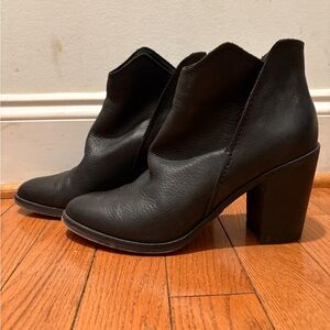 Dolce Vita Shep booties black leather